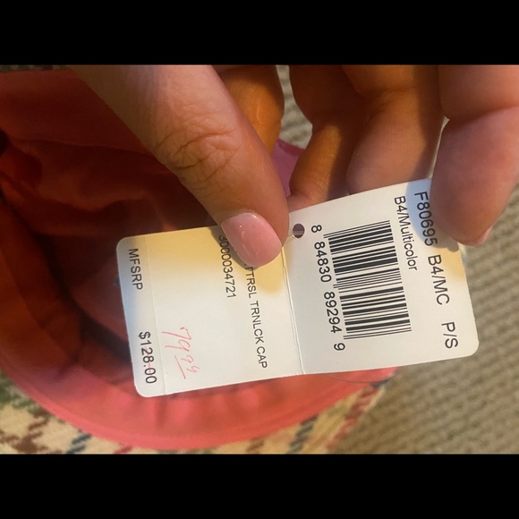 Coach hat. Never worn-with tags - Picture 3 of 4